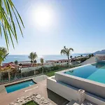 Villa Lido White