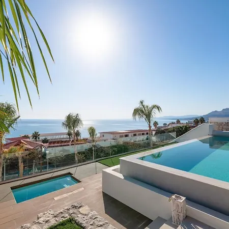 Villa Lido White