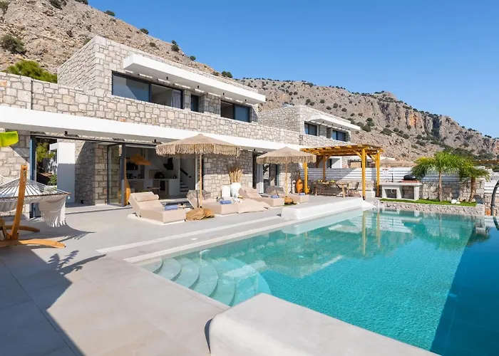 Lido White Villa Pefki