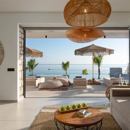 Villa Lido White