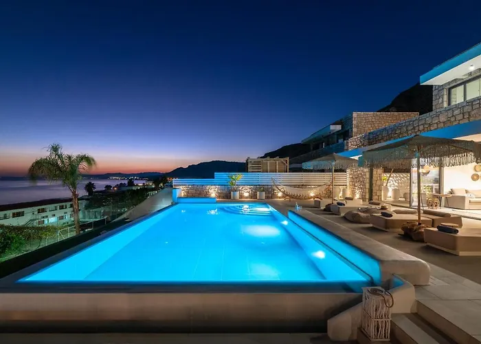 Lido White Villa *